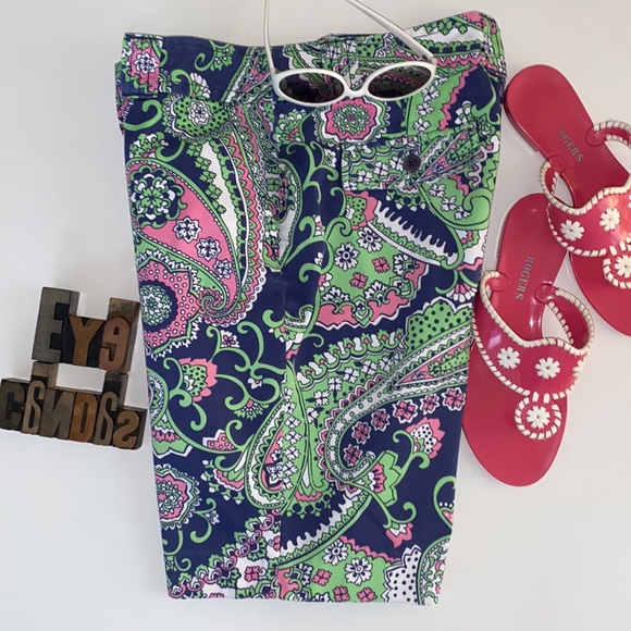 🌴LILLY PULITZER Vintage Paisley/Floral Bermuda Shorts in Royal Poinciana Print - Picture 5 of 8